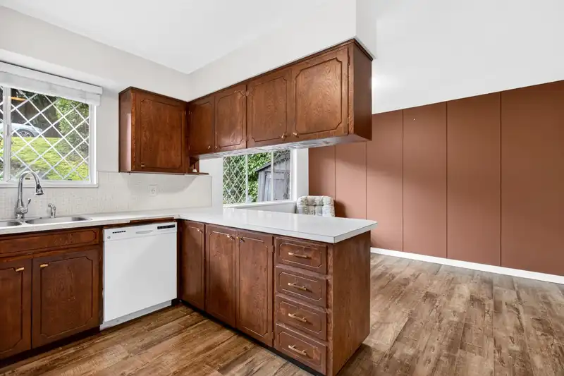 3362 VIEWMOUNT DRIVE - photo 3 of 40