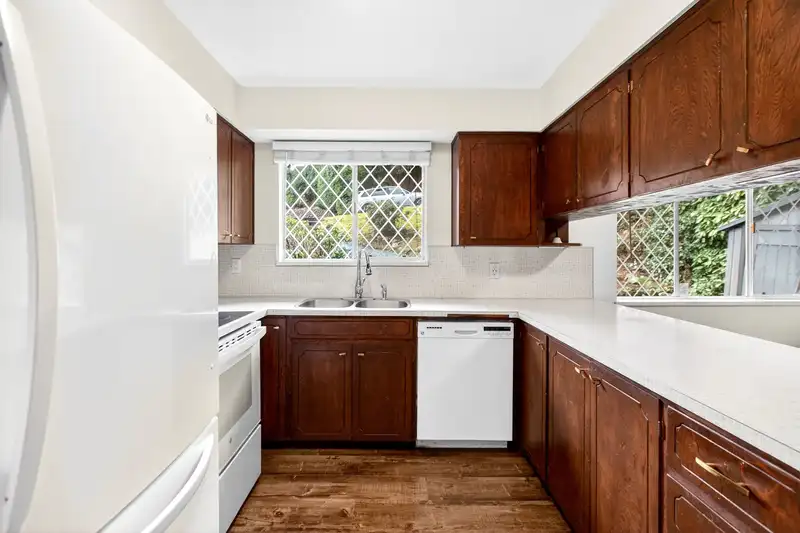 3362 VIEWMOUNT DRIVE - photo 4 of 40