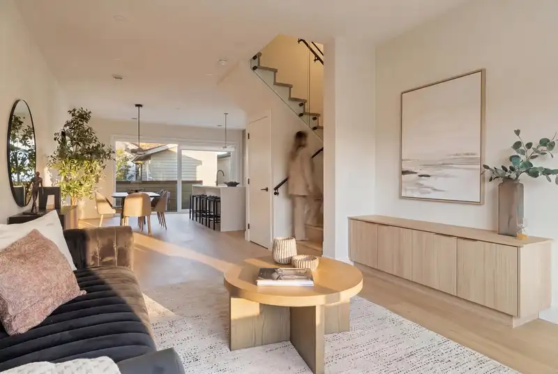 1937 TEMPLETON DRIVE - photo 2 of 32