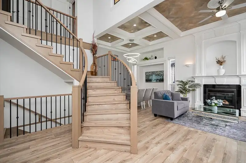 12761 60A AVENUE - photo 2 of 27