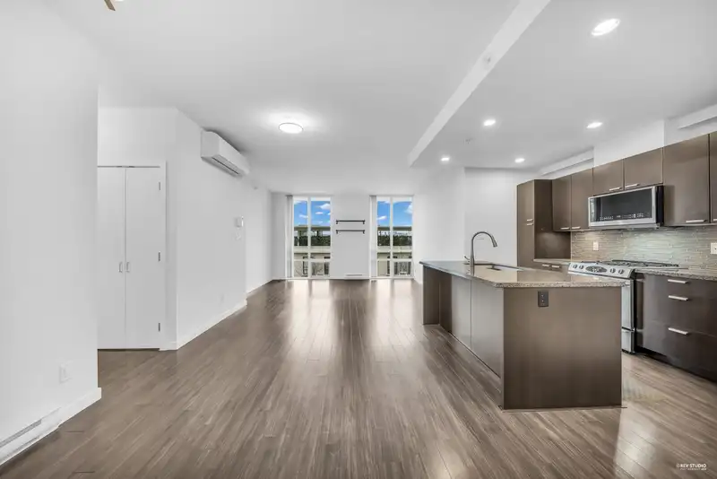 304 2200 DOUGLAS ROAD - photo 2 of 37