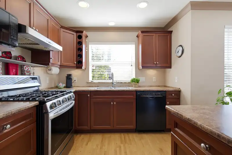 3625 HERITAGE DRIVE - photo 4 of 39
