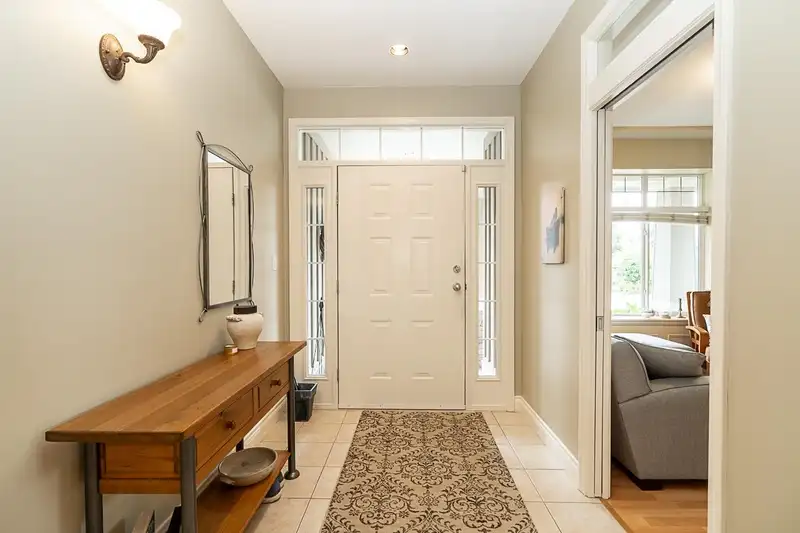 14690 73 AVENUE - photo 2 of 37
