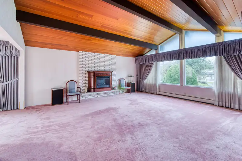3760 BARGEN DRIVE - photo 4 of 24