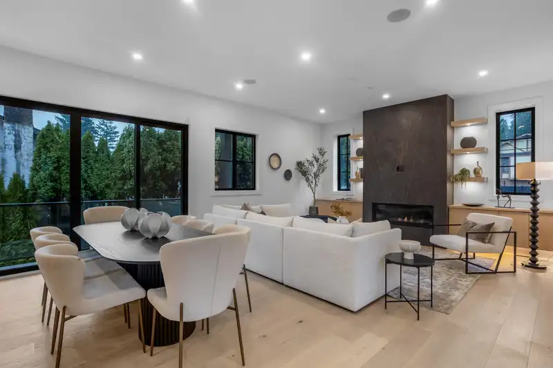 21606 124 AVENUE - photo 3 of 39