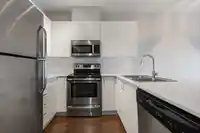 405 20460 DOUGLAS CRESCENT - thumbnail 3