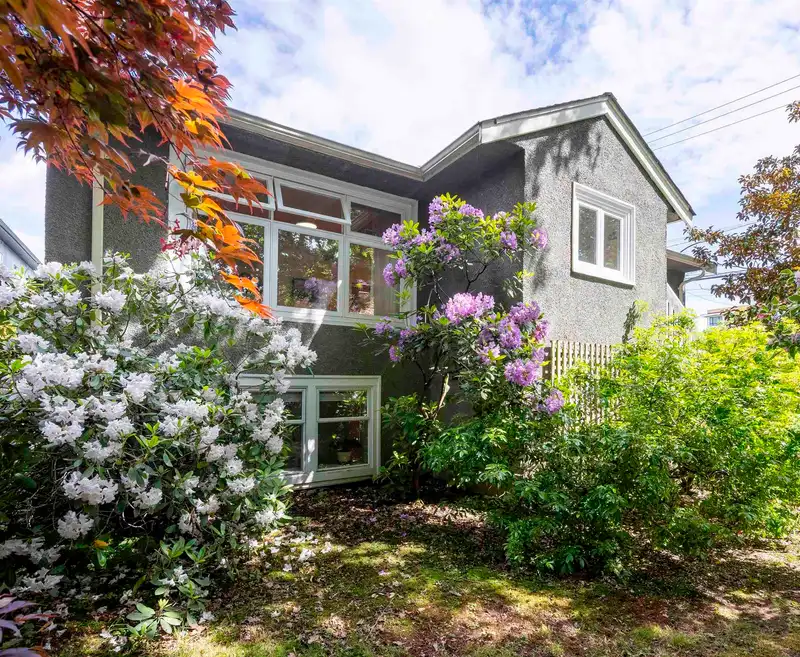 3150 STEPHENS STREET - photo 1 of 40