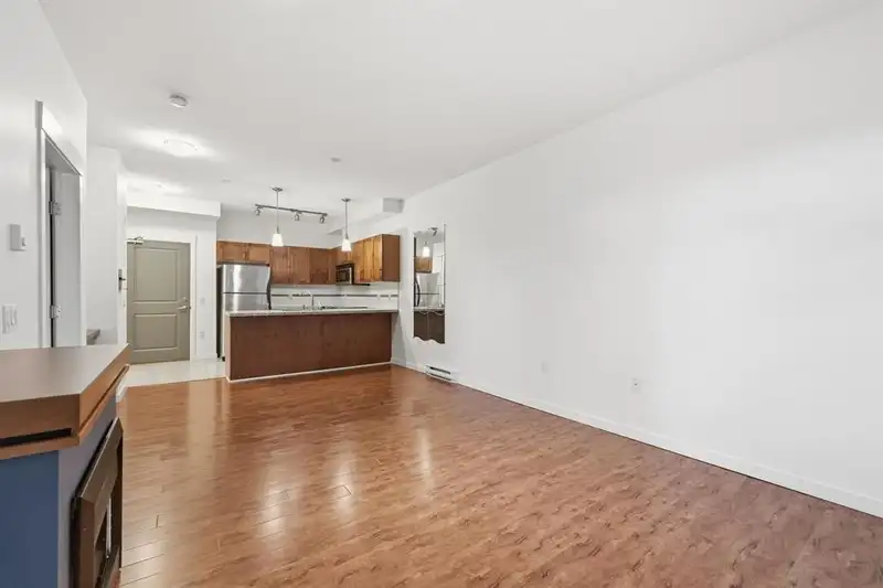 309 11950 HARRIS ROAD - photo 4 of 30