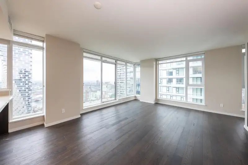 2707 1351 CONTINENTAL STREET - photo 3 of 21