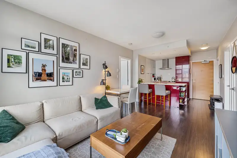 820 1777 W 7TH AVENUE - photo 2 of 40
