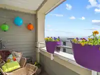 310 15621 MARINE DRIVE - thumbnail 3