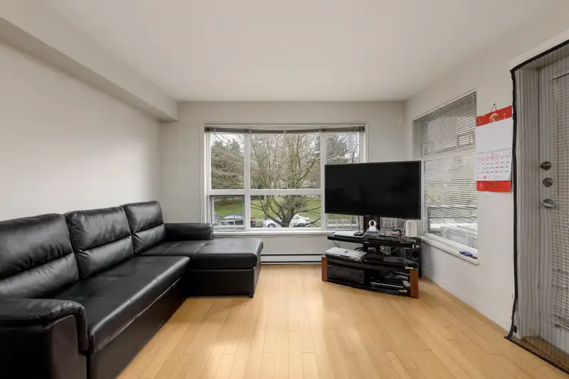 214 3575 EUCLID AVENUE - photo 3 of 18