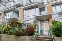 1053 MARINASIDE CRESCENT - thumbnail 2