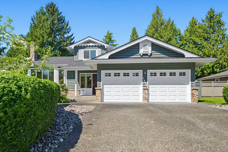 1639 133A STREET - photo 1 of 38