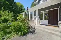 1639 133A STREET - thumbnail 3