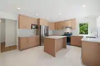 1639 133A STREET - thumbnail 9