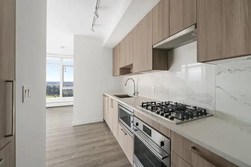 4306 13350 CENTRAL AVENUE - photo 1 of 21
