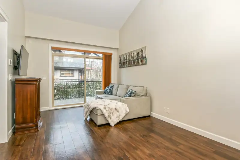 406 8328 207A STREET - photo 2 of 37