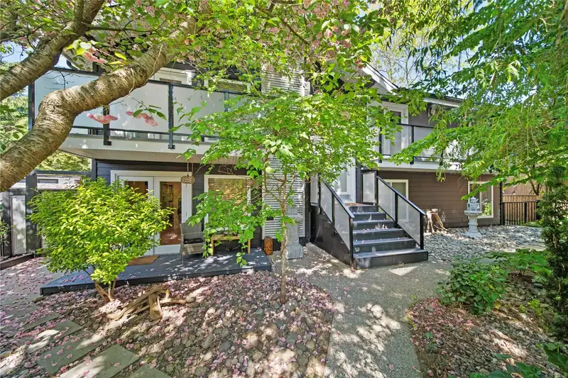 609 LIDSTER PLACE - photo 1 of 40