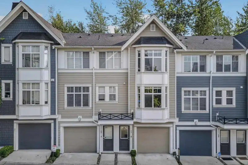 59 20852 77A AVENUE - photo 1 of 38