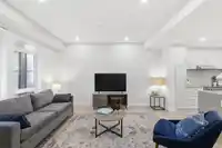 2 115 W QUEENS ROAD - thumbnail 11