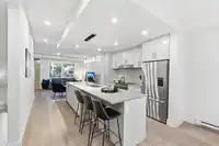 2 115 W QUEENS ROAD - thumbnail 3
