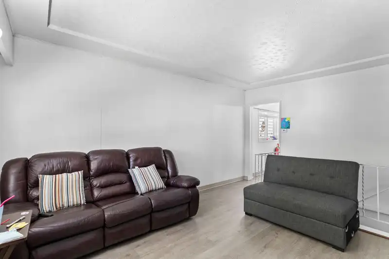 3186 E 28TH AVENUE - photo 4 of 39