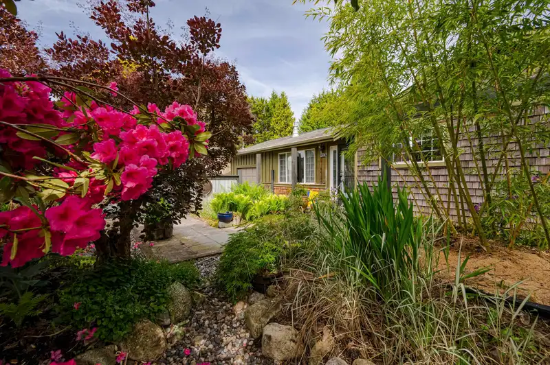 26967 28 AVENUE - photo 4 of 37