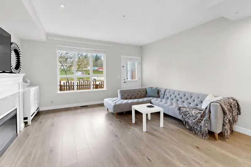 52 7157 210 STREET - photo 4 of 34