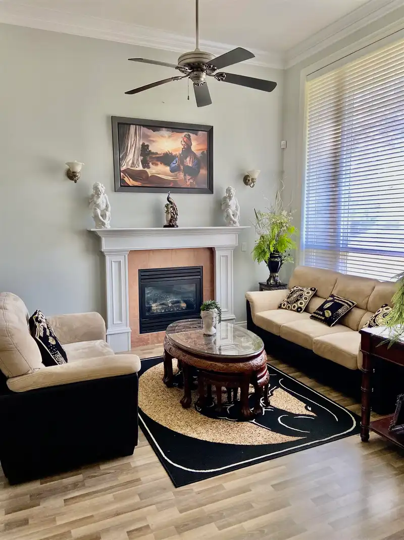 16072 96A AVENUE - photo 3 of 30