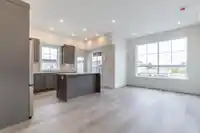 511 22348 NORTH AVENUE - thumbnail 1