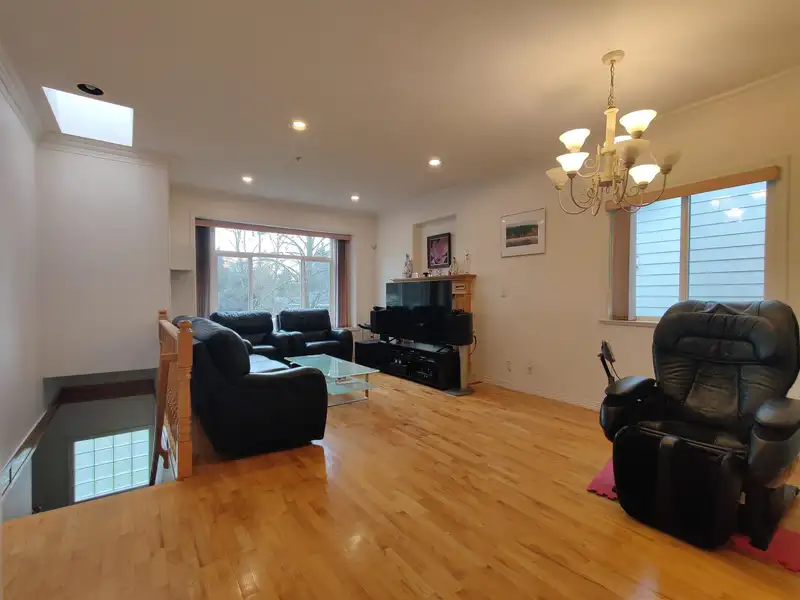 3461 WILLIAM STREET - photo 3 of 40