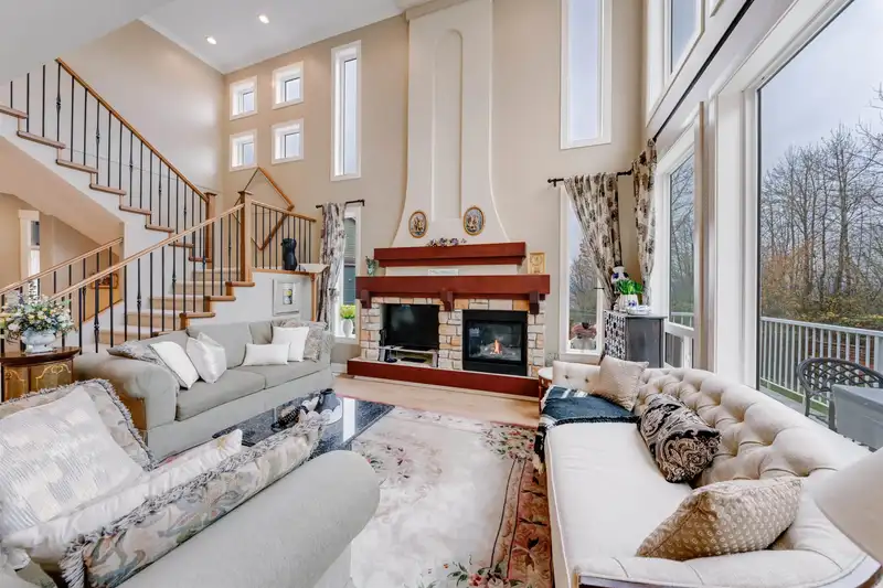 11456 154A STREET - photo 2 of 40