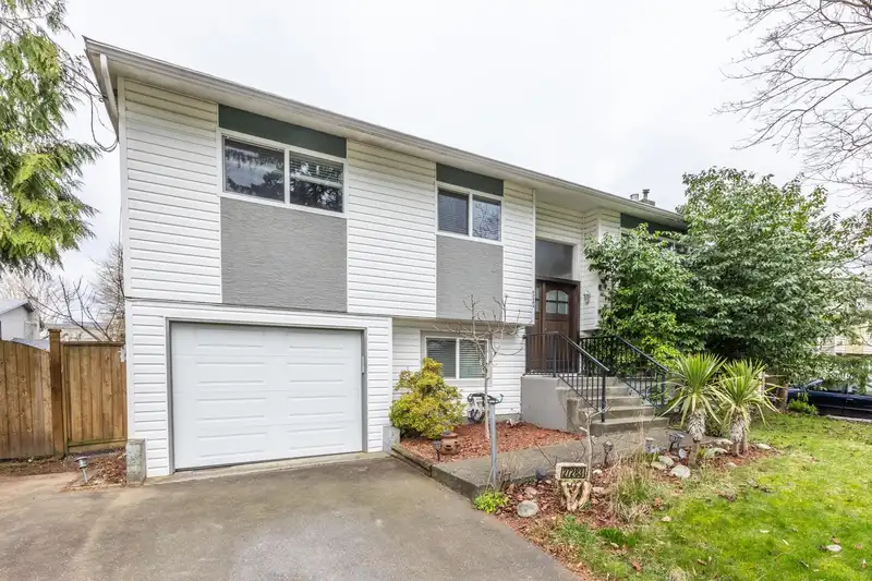 27283 29 AVENUE - photo 1 of 40