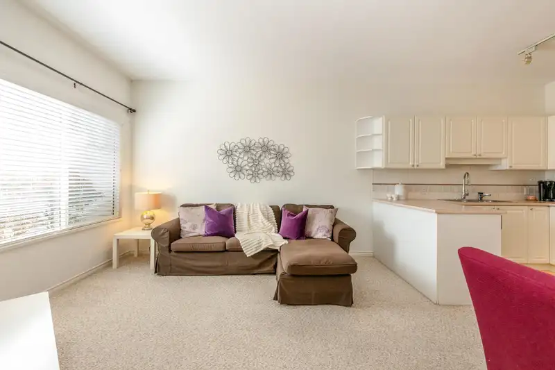 328 20655 88 AVENUE - photo 3 of 31
