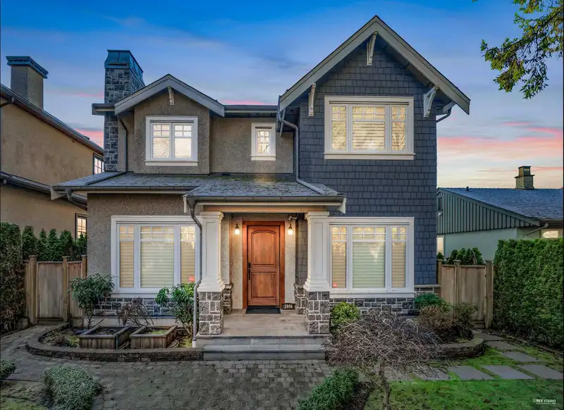 3946 W 30TH AVENUE - photo 1 of 40