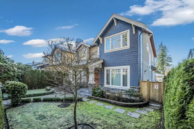 3946 W 30TH AVENUE - photo 4 of 40