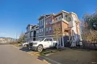 9 8370 202B STREET - thumbnail 1