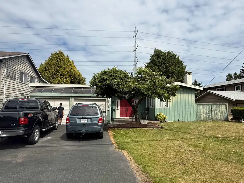 1330 53A STREET - photo 2 of 4