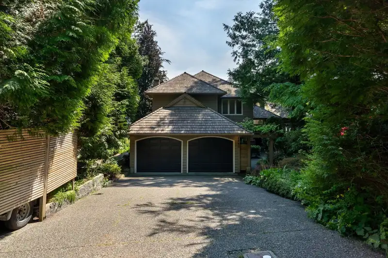4882 VISTA PLACE - photo 2 of 40