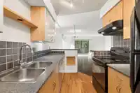 203 330 E 1ST STREET - thumbnail 9