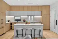 1 58 E 40TH AVENUE - thumbnail 2
