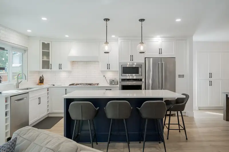 20976 93B PLACE - photo 4 of 40