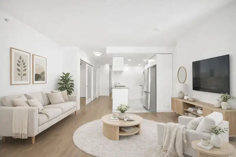 910 833 SEYMOUR STREET - photo 1 of 35