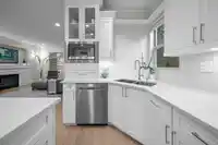 9175 216A STREET - thumbnail 10
