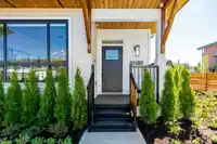 8168 201 STREET - thumbnail 3