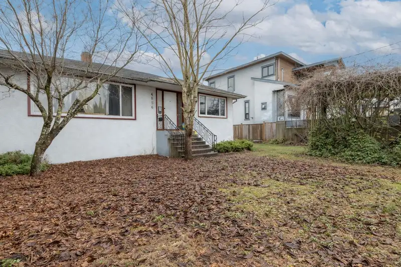 4856 SMITH AVENUE - photo 1 of 8