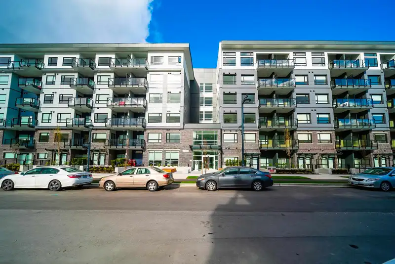 302 10777 138 STREET - photo 1 of 28
