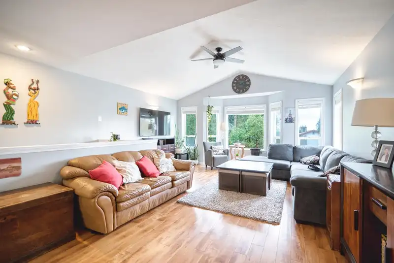 6302 JASPER ROAD - photo 3 of 28