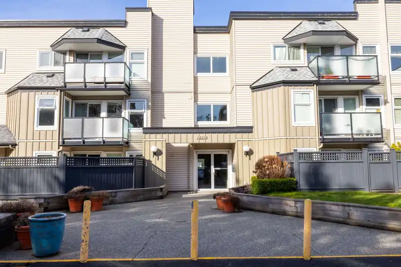 110 1850 E SOUTHMERE CRESCENT - photo 3 of 27